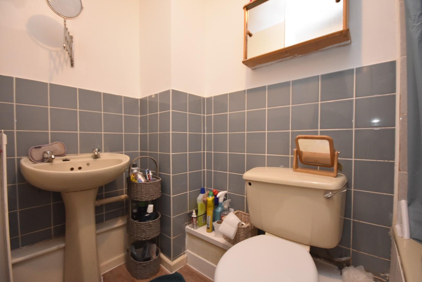 8 Parkview Court, Andrew Road, Penarth, CF64 2NS